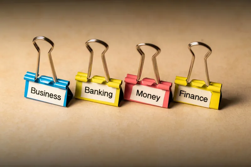 The Banking Bottleneck: How Pending Federal Reform Could Unlock Multi-State Cannabis Trade in 2024